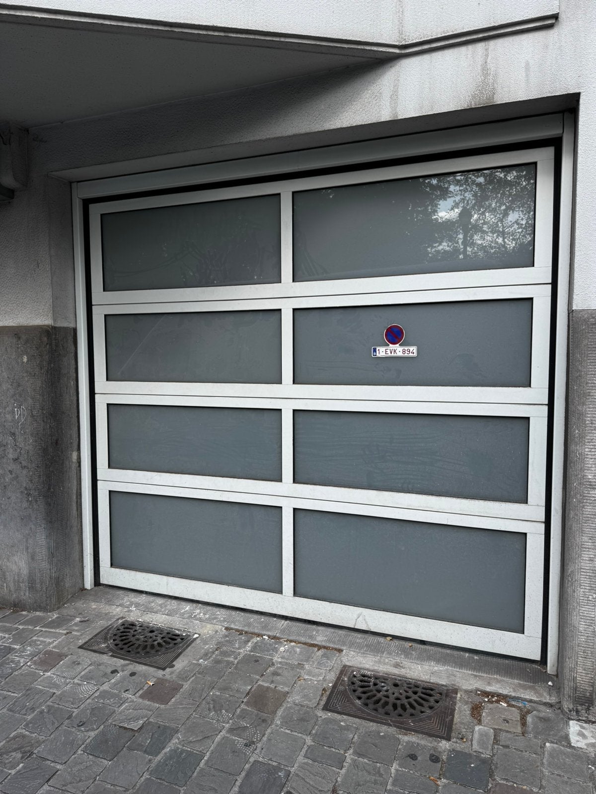 Aluminium sectionale garagepoort + SOMMER motor – nieuwstaat, Doe-het-zelf en Bouw, Ophalen, Zo goed als nieuw, Aluminium