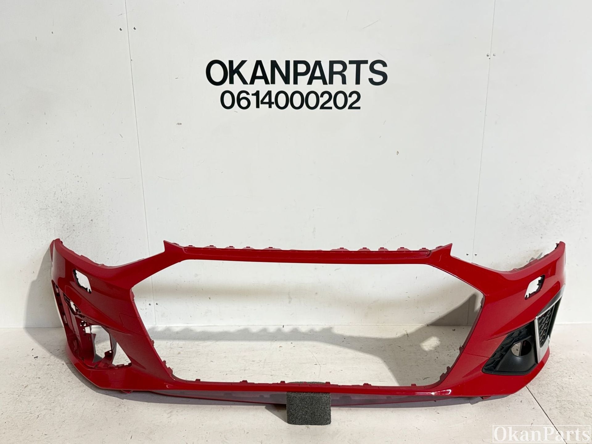 Audi A4 8W B9 Facelift S-line voorbumper 8W0807437A, Info@fabrikant.eu, Bumper, Fabrikant BV, Gebruikt