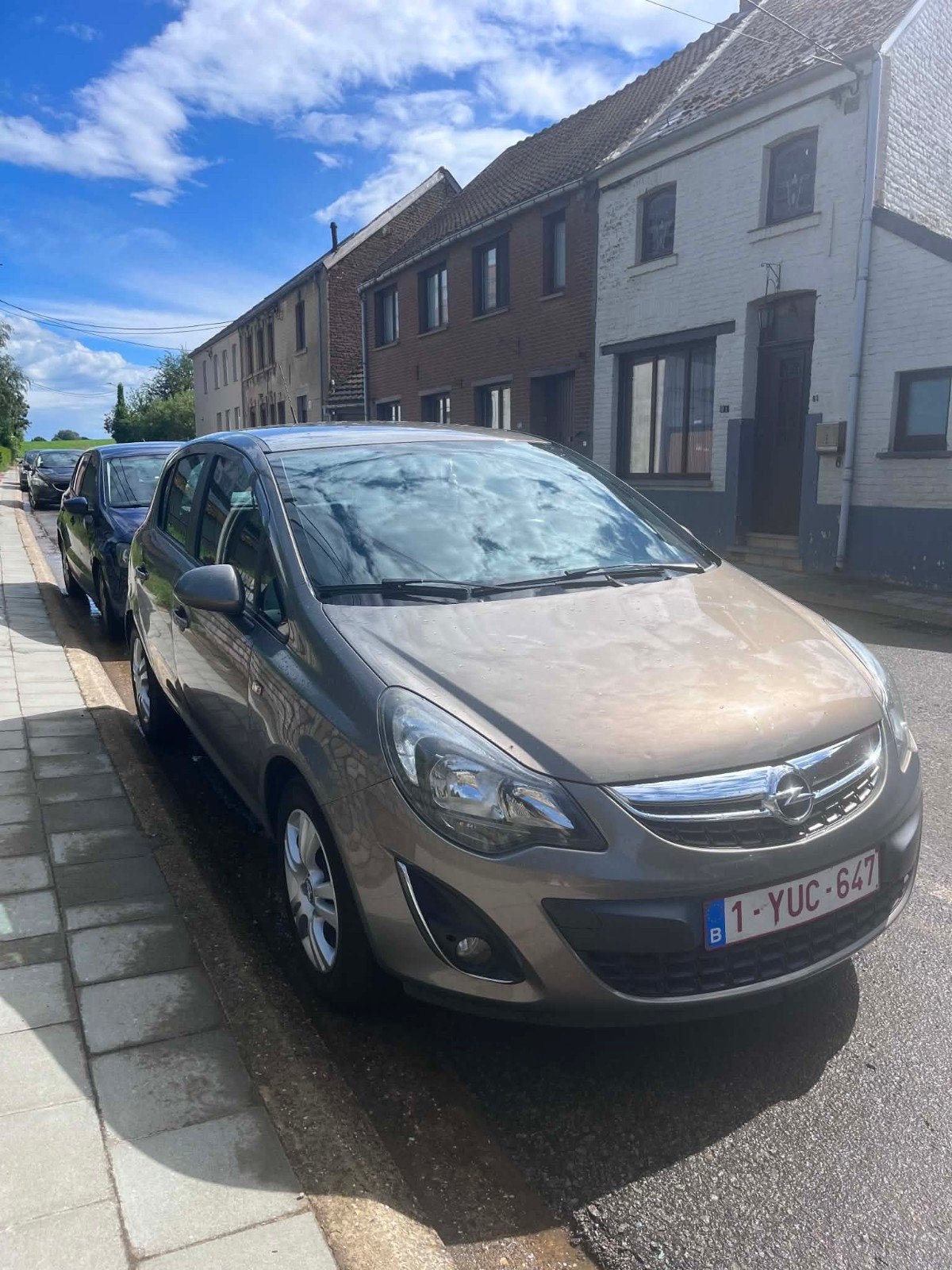Opel corsa 1.2 essence 5 portes couleurs grise, Auto's, Opel, Euro 5, Radio, Corsa, Te koop