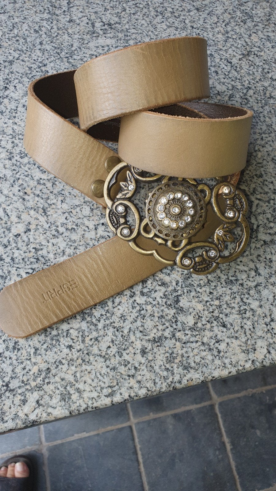 riem leder Esprit, Ophalen