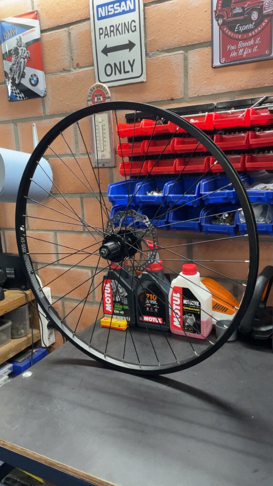 Bontrager AT-550 achterwiel - Nooit gebruikt, Fietsen en Brommers, Fietsonderdelen, Wiel, Nieuw, Ophalen of Verzenden, Aluminium