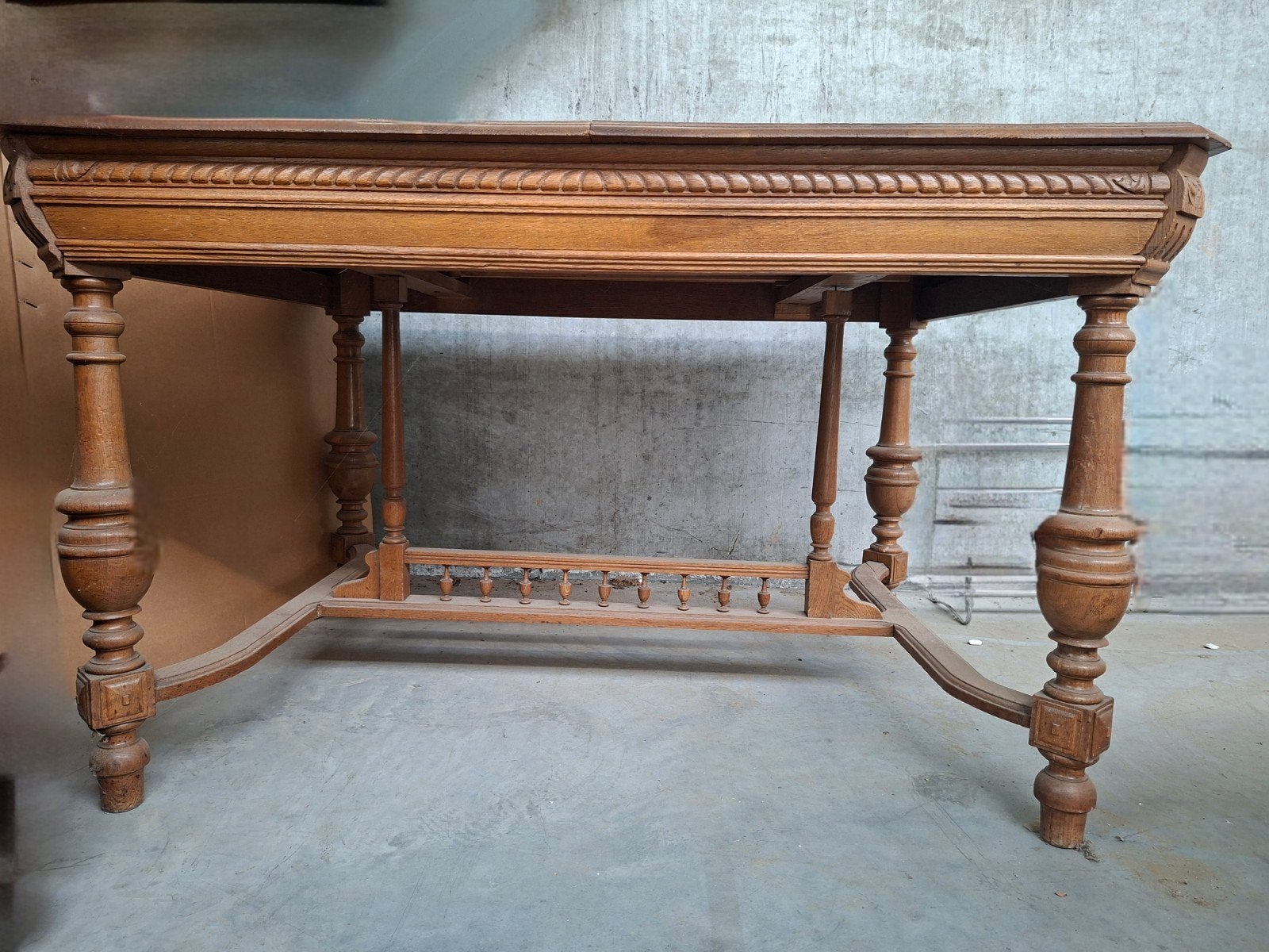 Antieke mechelse tafel, Ophalen