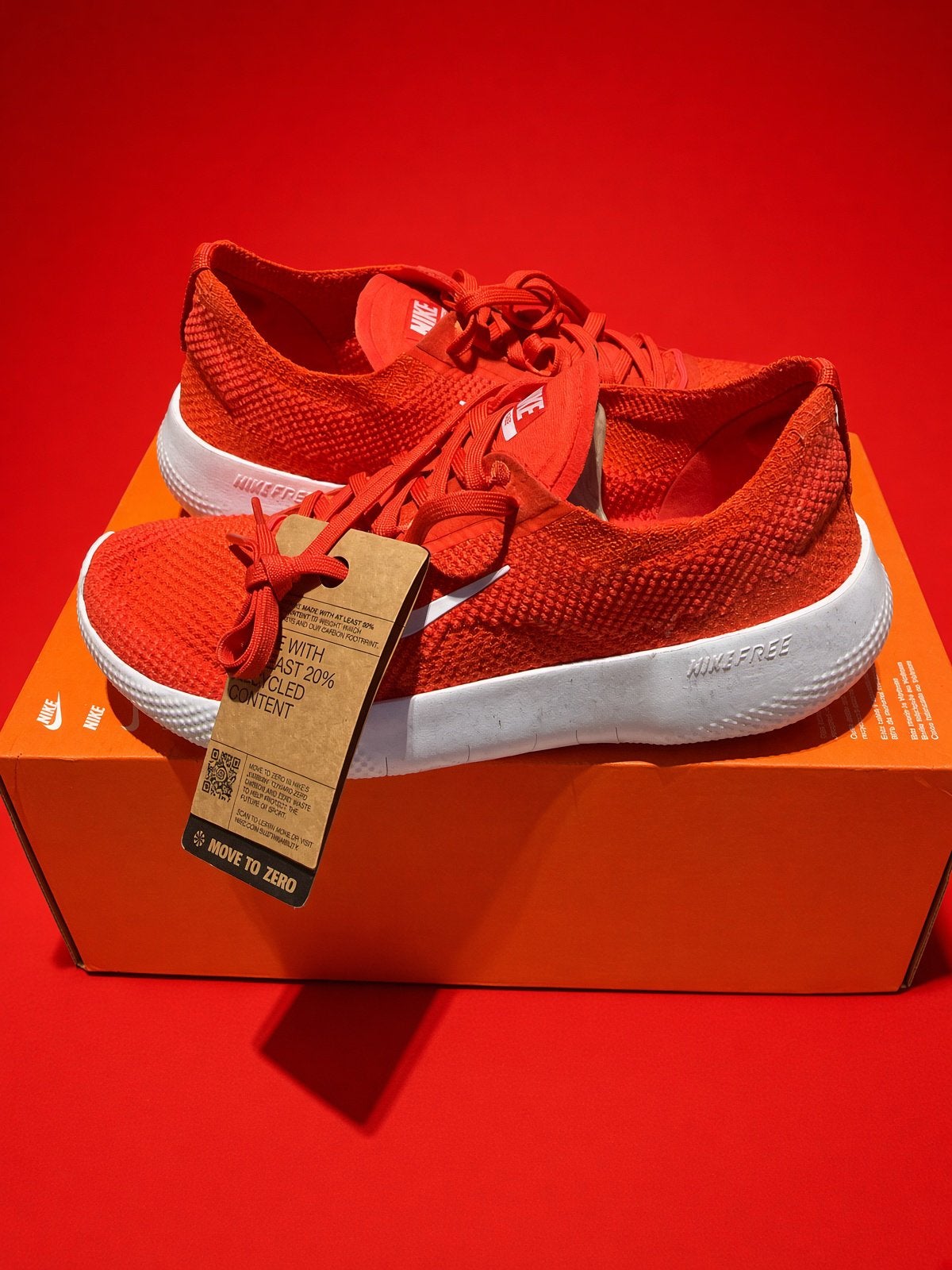 Nike  2025 University Red maat EU39 dames sneakers nieuw