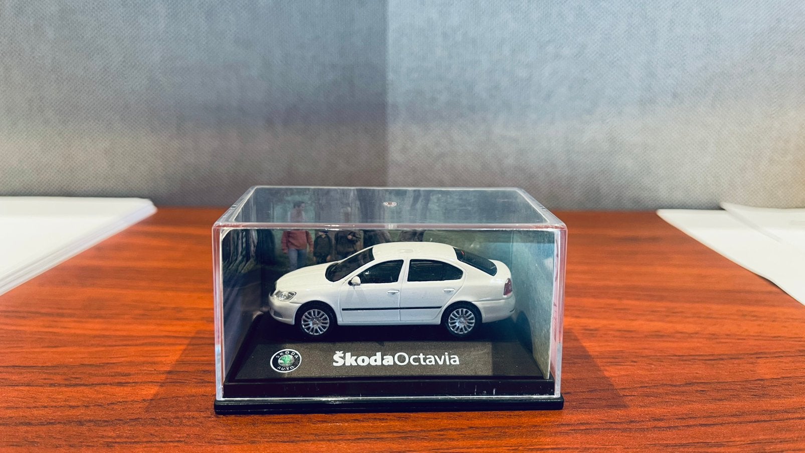 Skoda octavia 1/72, Hobby & Loisirs créatifs, Enlèvement, Neuf, Voiture