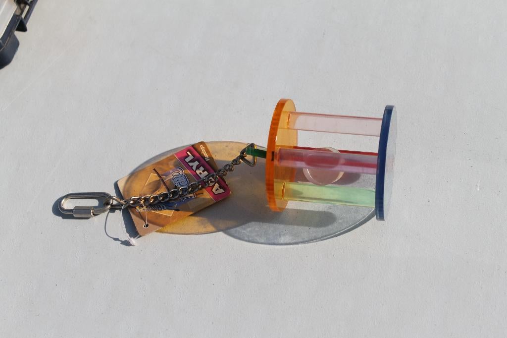 Kooihanger, cylinder acryl Papegaaien speeltje Nieuw, Ophalen of Verzenden, Nieuw, Kooi-accessoires