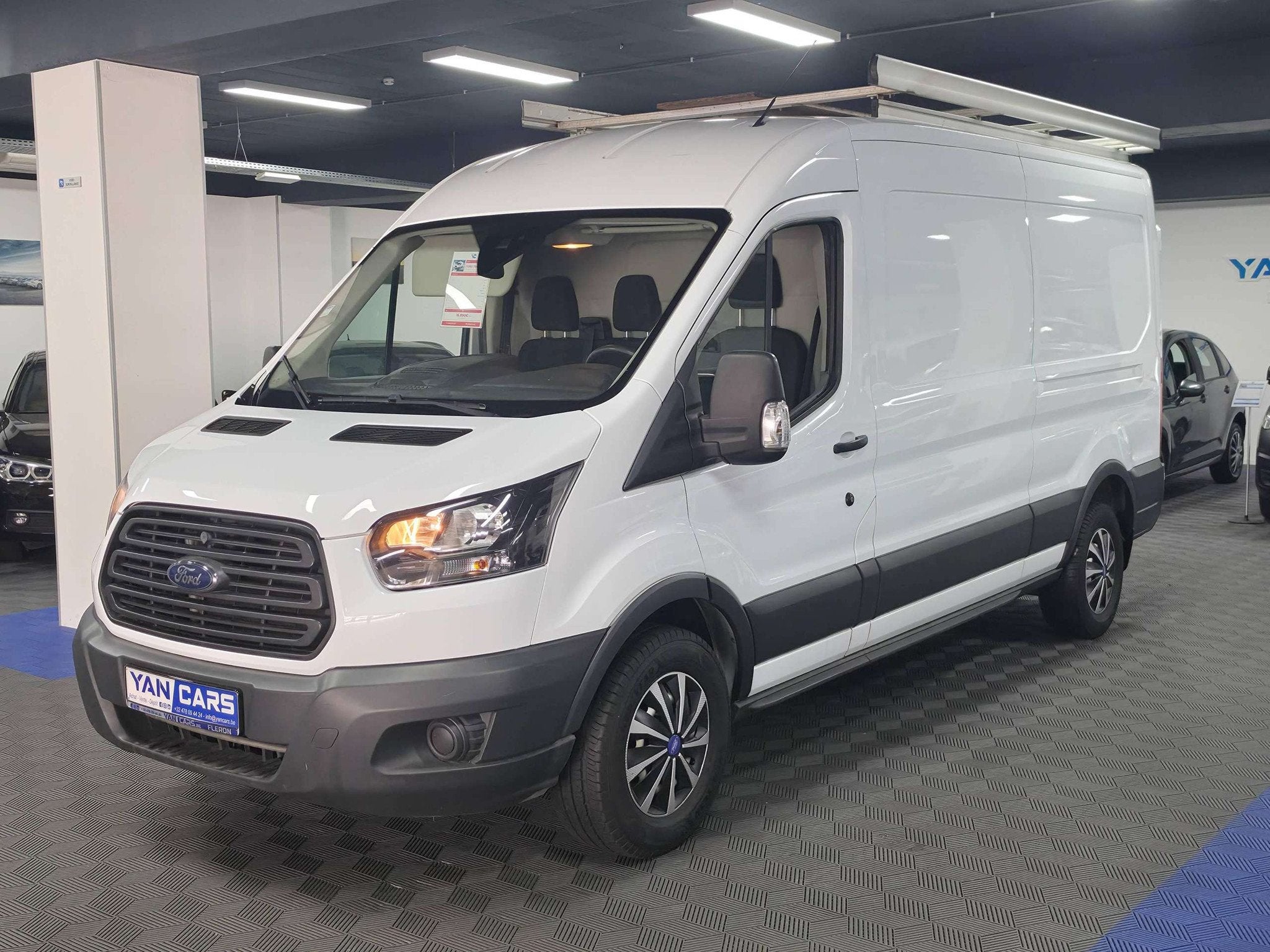 Ford Transit Distri neuve | 1er Proprio | Garantie 1an | Gal, Voorwielaandrijving, 188 g/km, Gebruikt, Euro 6