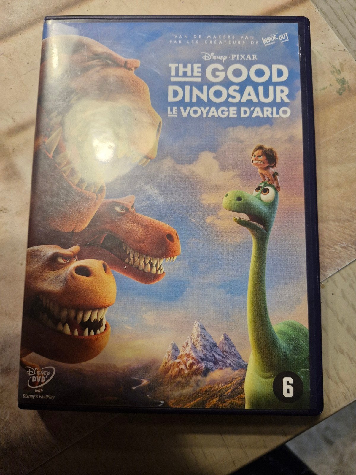 disney the good dinosaur le voyage darlo, Enlèvement ou Envoi, Comme neuf, Néerlandais, Néerlandais