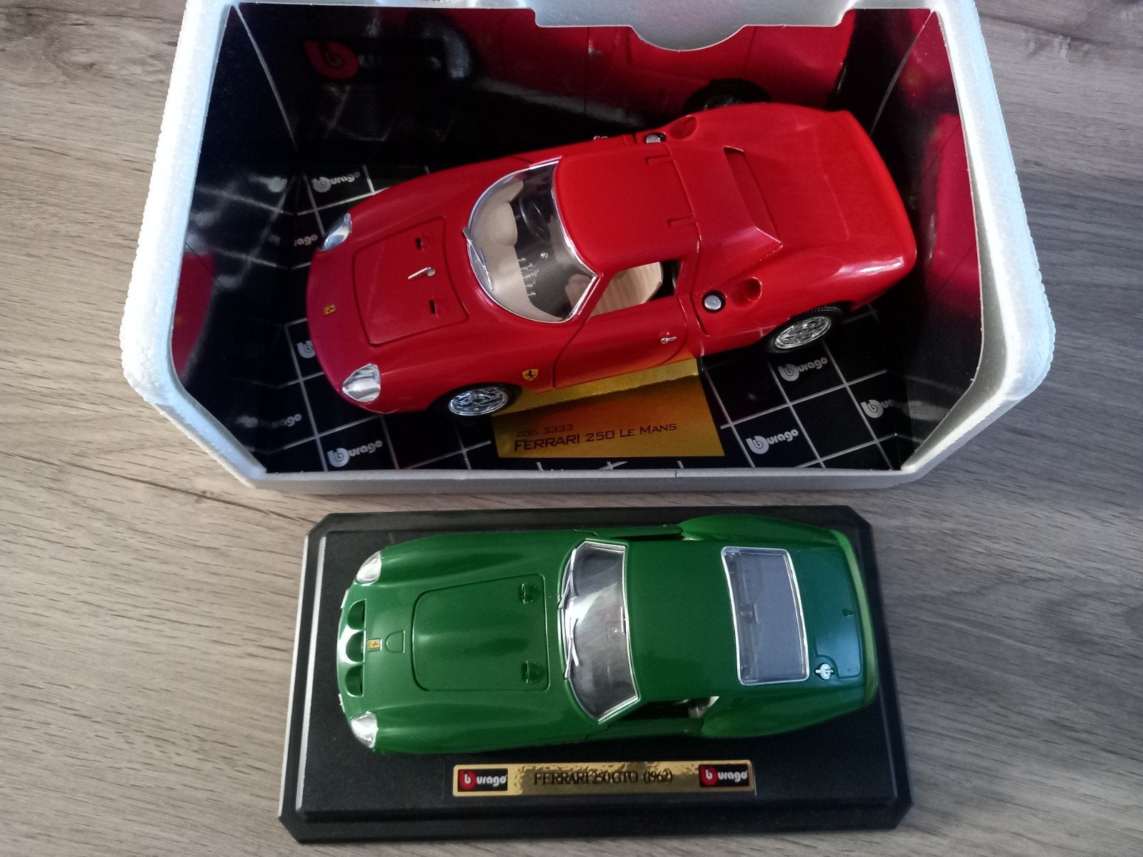 Ferrari 1/24 12.50 euro per stuk 1/18 20euro of alles 80euro, Collections, Enlèvement
