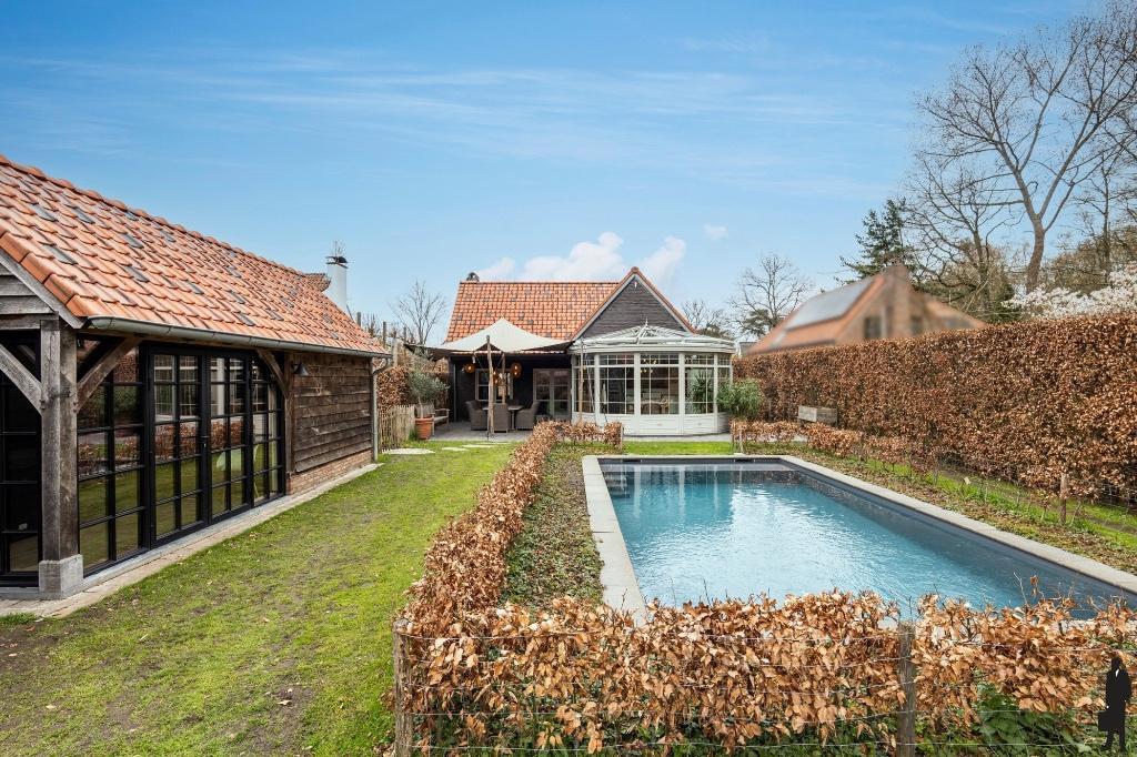 Instapklare woning met bijgebouw, zwembad en zuidtuin!, 200 m², 965 UC, Vrijstaande woning, Schilde