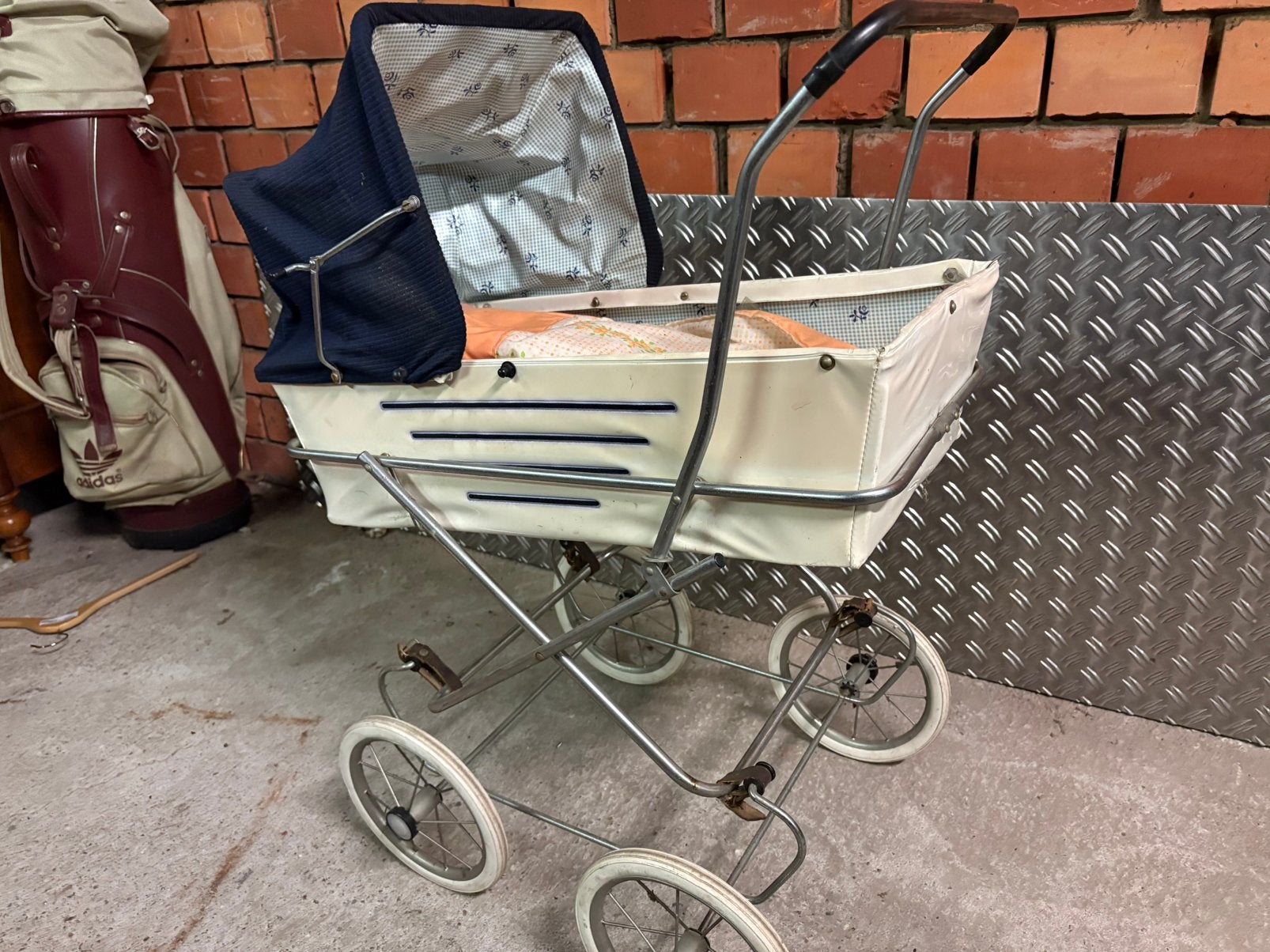Vintage Poppen kinderwagen, Ophalen, Zo goed als nieuw, Kinderwagen