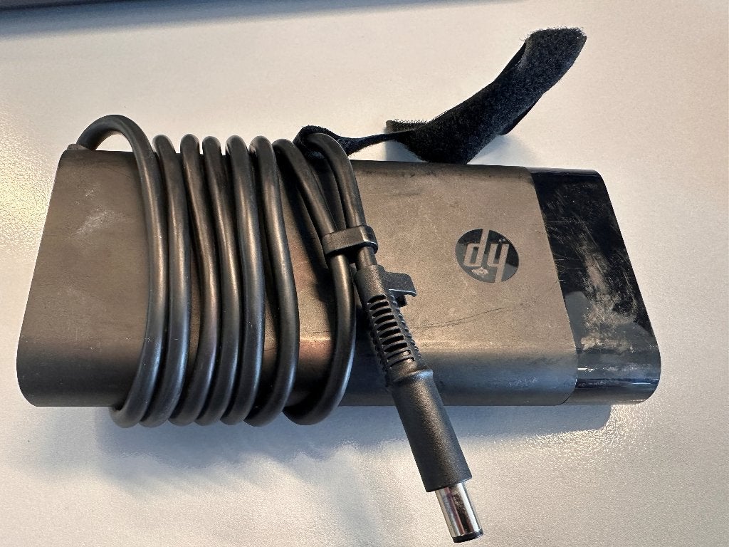 OEM HP 230W laptopoplader, Computers en Software, Laptop-opladers, Ophalen of Verzenden, Gebruikt, HP