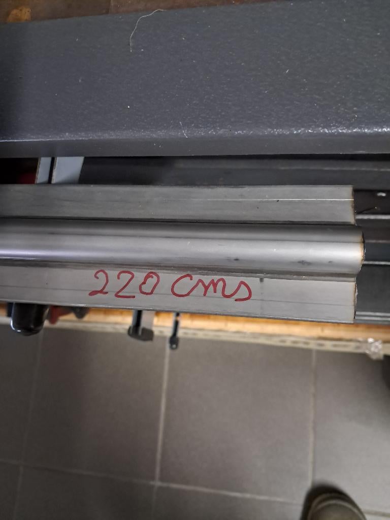 RAIL POUR PORTAIL COULISSANT, Jardin & Terrasse, Enlèvement, Neuf