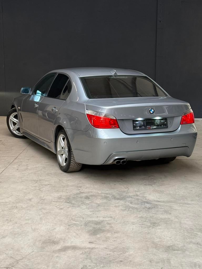 Bmw Serie 5 E60 Pack M 523i Essence 6 cylindres, Entreprise, Boîte manuelle, 5 portes, Berline
