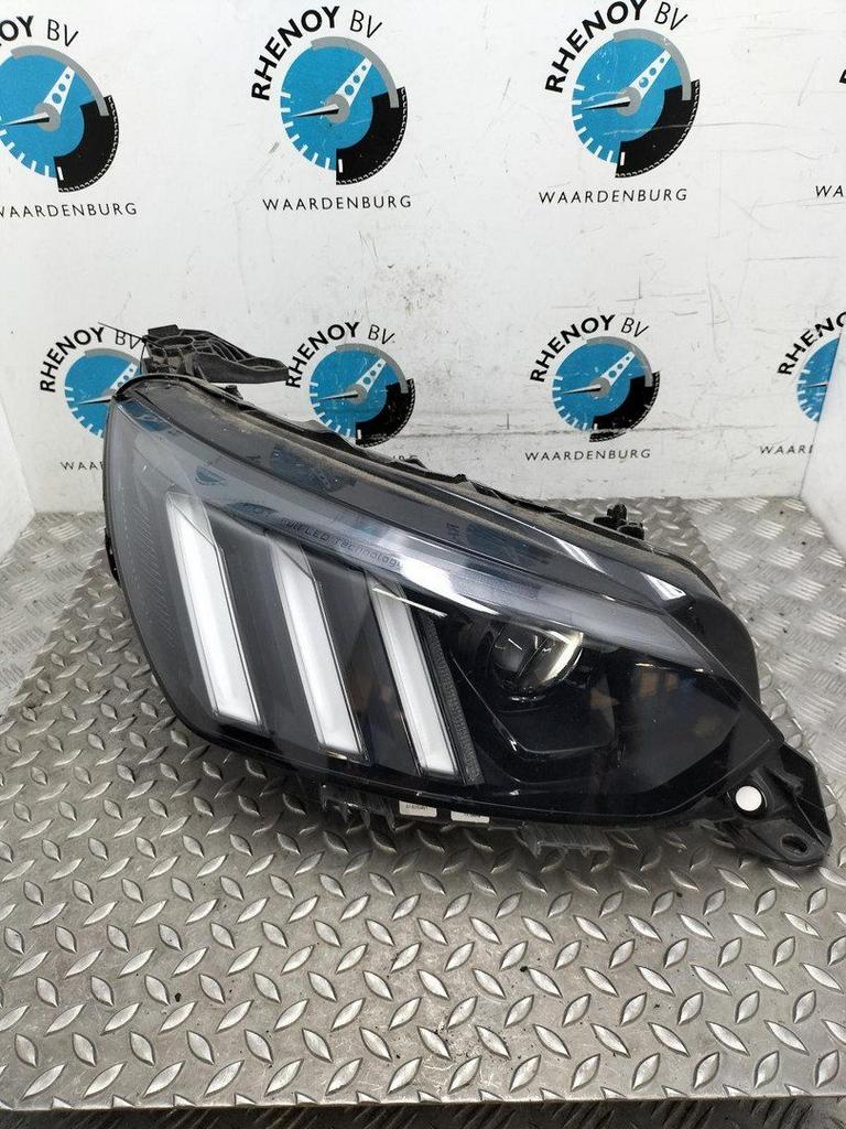 PEUGEOT 2008 P24E e-2008 Mk2 GT EV KOPLAMP R 9841642180 2023, Ophalen of Verzenden, Gebruikt, ARN erkend
