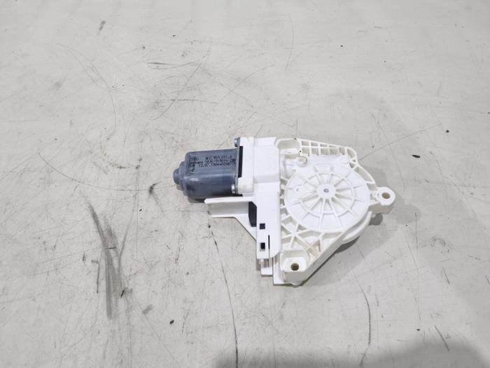 Moteur de vitre portière d'un Audi Q3, -, 3 mois de garantie, Audi, Utilisé