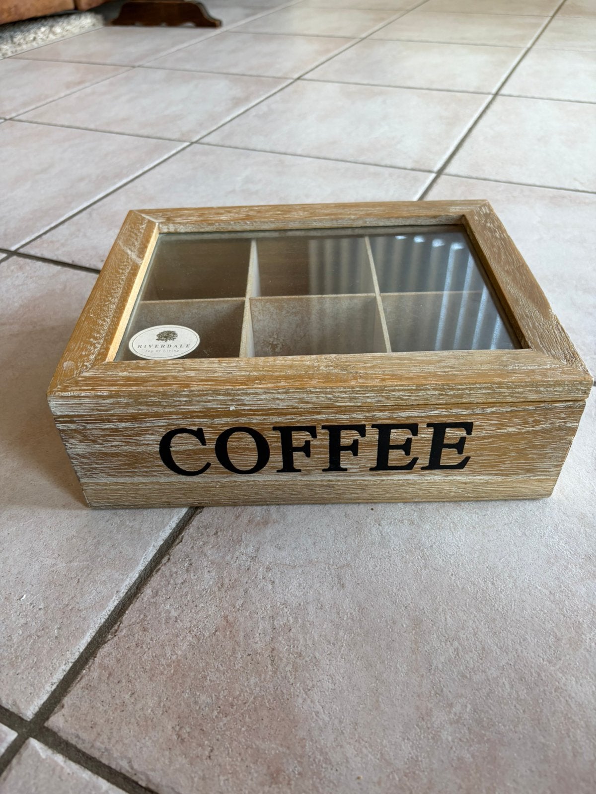 Riverdale houten koffiecup box – 6 vakken – glazen deksel, Huis en Inrichting, Ophalen, Zo goed als nieuw