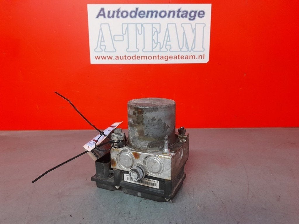 BLOC ABS (FREINS ANTI-BLOCAGE) Peugeot Expert (G9), Robert Bosch AG, Utilisé, Robert-Bosch-Allee 1
74232  Abstatt, DE, Engineering@bosch.com