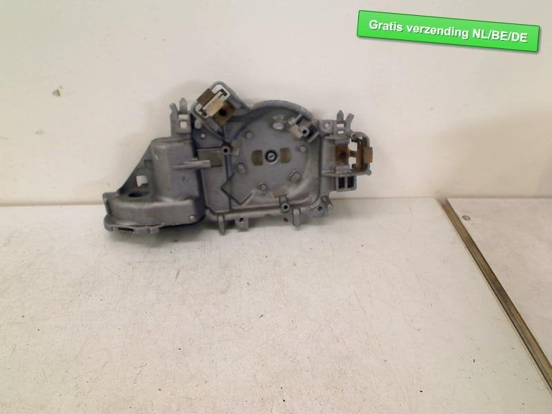 RETROVISEUR EXTERIEUR DROIT spiegel voet Audi A4 Avant (B8), Auto-Union-Straße  1,
85057  Ingolstadt, DE, Info@audi.de, Audi, Utilisé