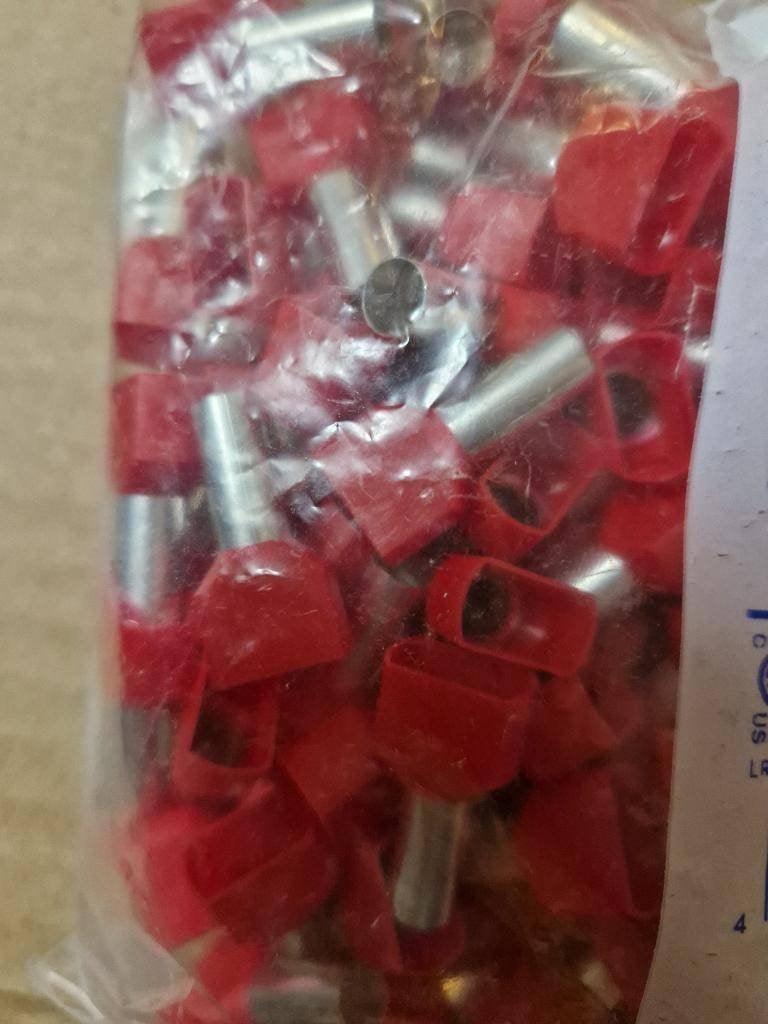 Embouts de câble Klauke 2x10 mm² rouges – NEUF – 90 pièces, Bricolage & Construction, Enlèvement ou Envoi, Neuf, Câble ou Fil électrique