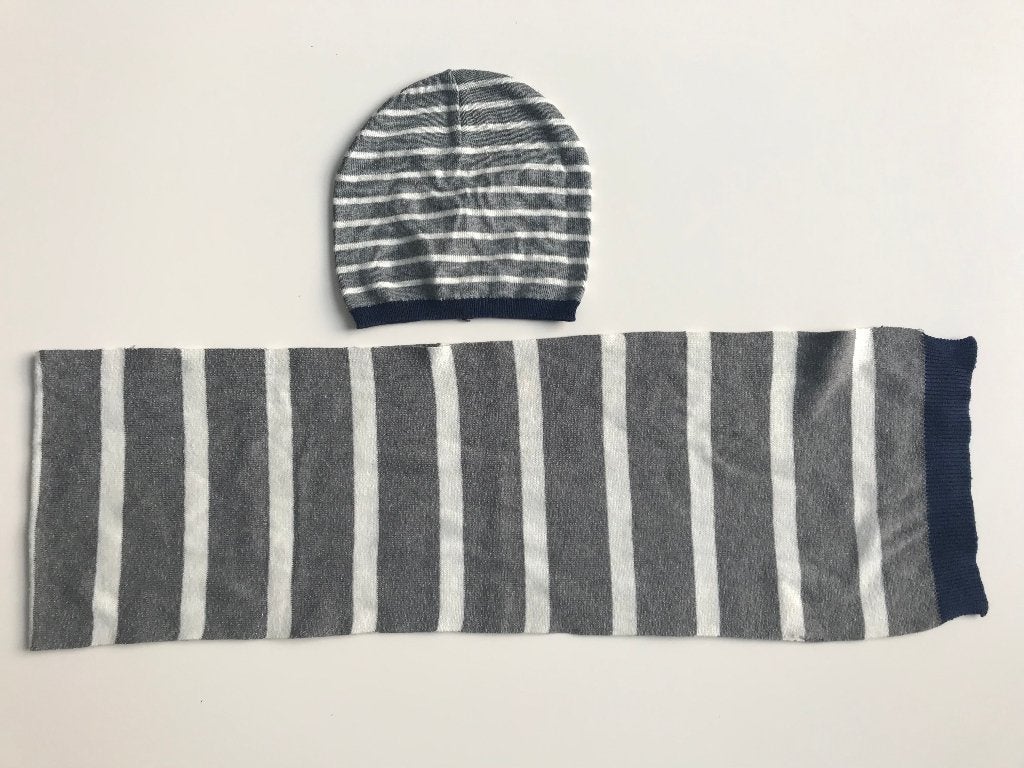 Blauwe muts en bijpassende sjaal met grijze strepen 92/104, Kinderen en Baby's, Setje, H&M, Ophalen of Verzenden, Zo goed als nieuw