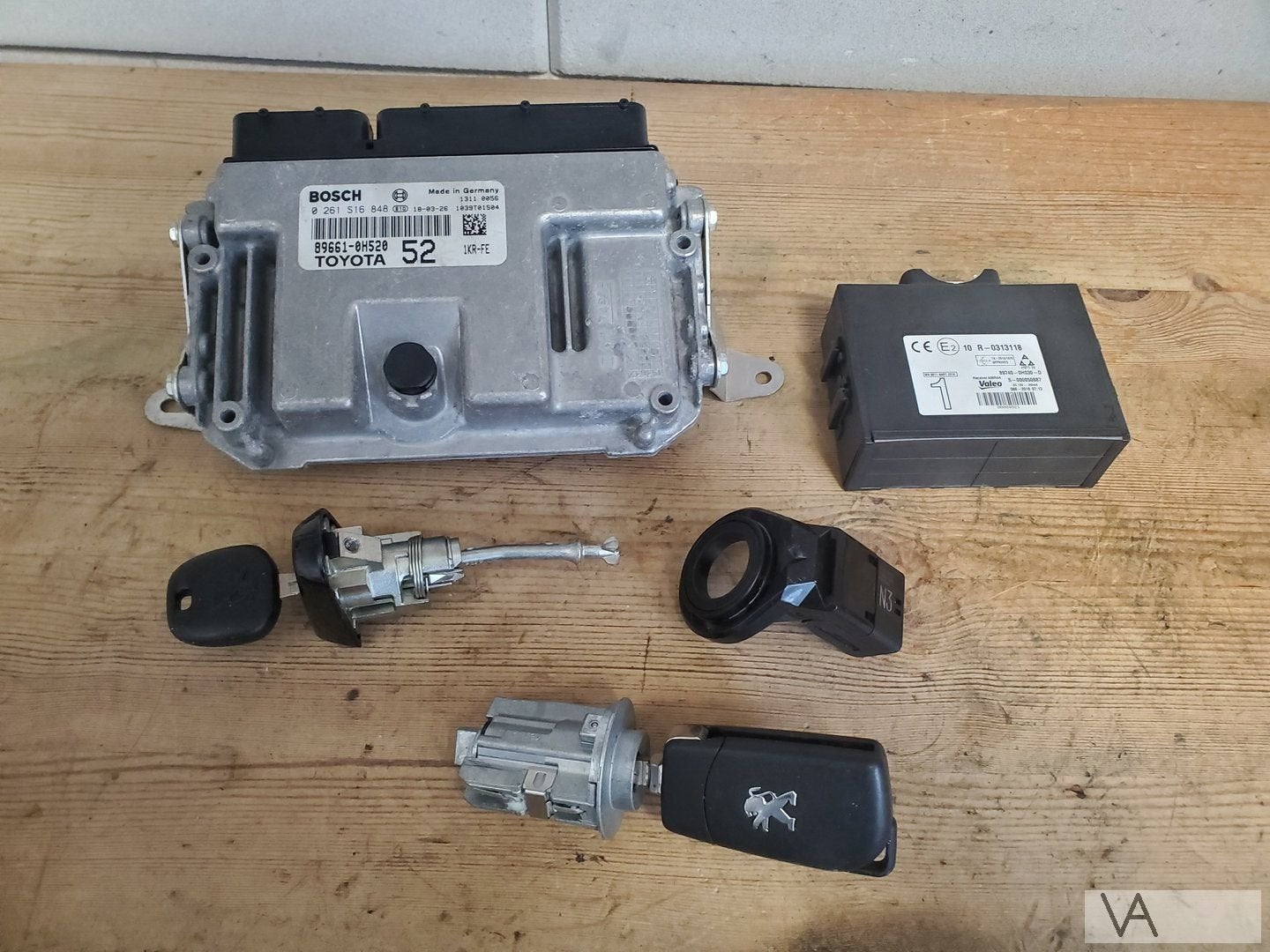 Peugeot 108 Citroen C1 Toyota Aygo contactset vanaf 2014 €75, Auto-onderdelen, Gebruikt, -, -, Ophalen of Verzenden