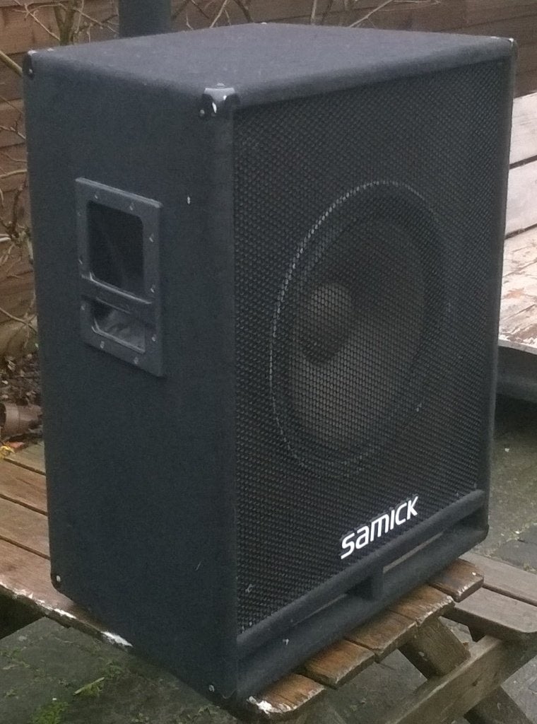 Luidsprekers subs 15 inch 300 - 600 Watt, 2 stuks, Audio, Tv en Foto, Luidsprekerboxen, Subwoofer, Refurbished, Ophalen of Verzenden