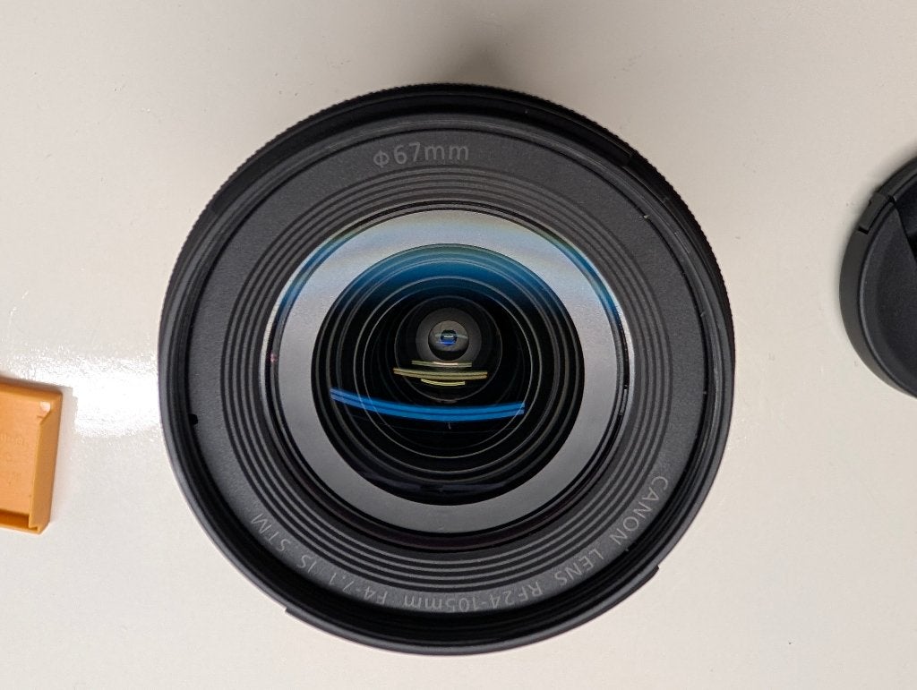 Canon RF 24-105mm f/4-7.1 IS STM - Bijna nieuw, Canon, Handmatige focus, Canon RF, Ophalen of Verzenden