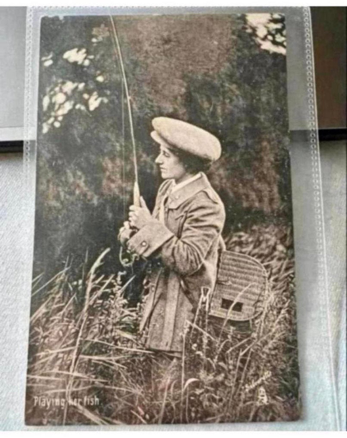 Oude postkaart Silverette The lady Angler 6533. London 1928, Verzamelen, Postkaarten | Buitenland, Ophalen of Verzenden, 1920 tot 1940