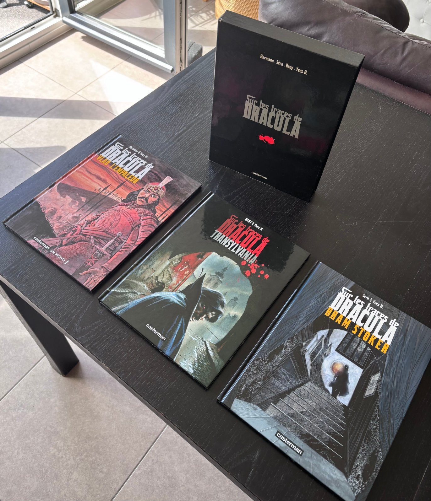 Coffret complet “Sur les traces de Dracula”, Boeken, Complete serie of reeks, Ophalen of Verzenden, Zo goed als nieuw