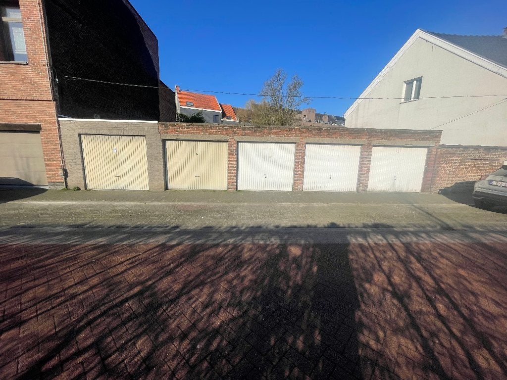2 garageboxen te samen in Bornem te huur, Immo, Maisons à vendre, Bornem, Anvers (ville), Jusqu'à 200 m², Autres types