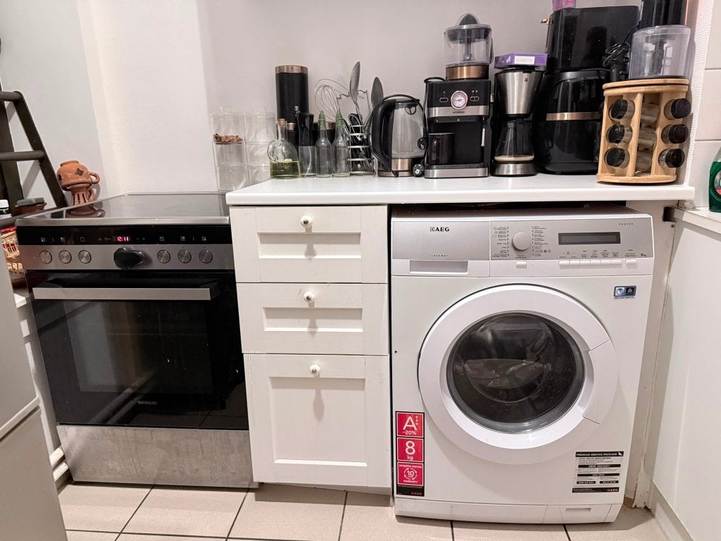 Meuble ikea et blan de travail avec 3 tiroire ikea aussi, Sans poignée, Bois, Comme neuf, Enlèvement