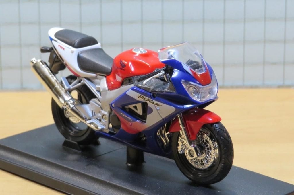 Honda CBR900RR Fireblade 929 tricolore 1:18 12164 Welly, Ophalen of Verzenden, Nieuw, Motor, Welly