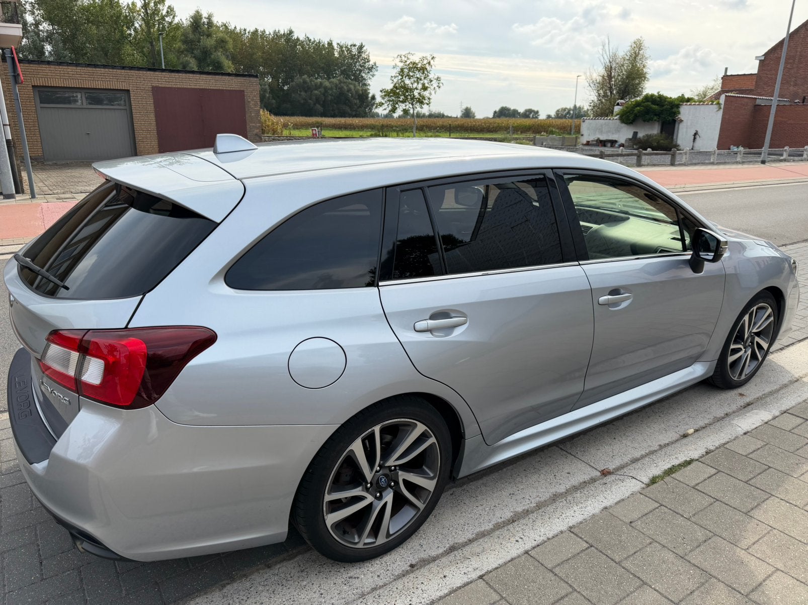 Subaru levorg, Autos, Cuir, Argent ou Gris, Euro 6, 164 g/km