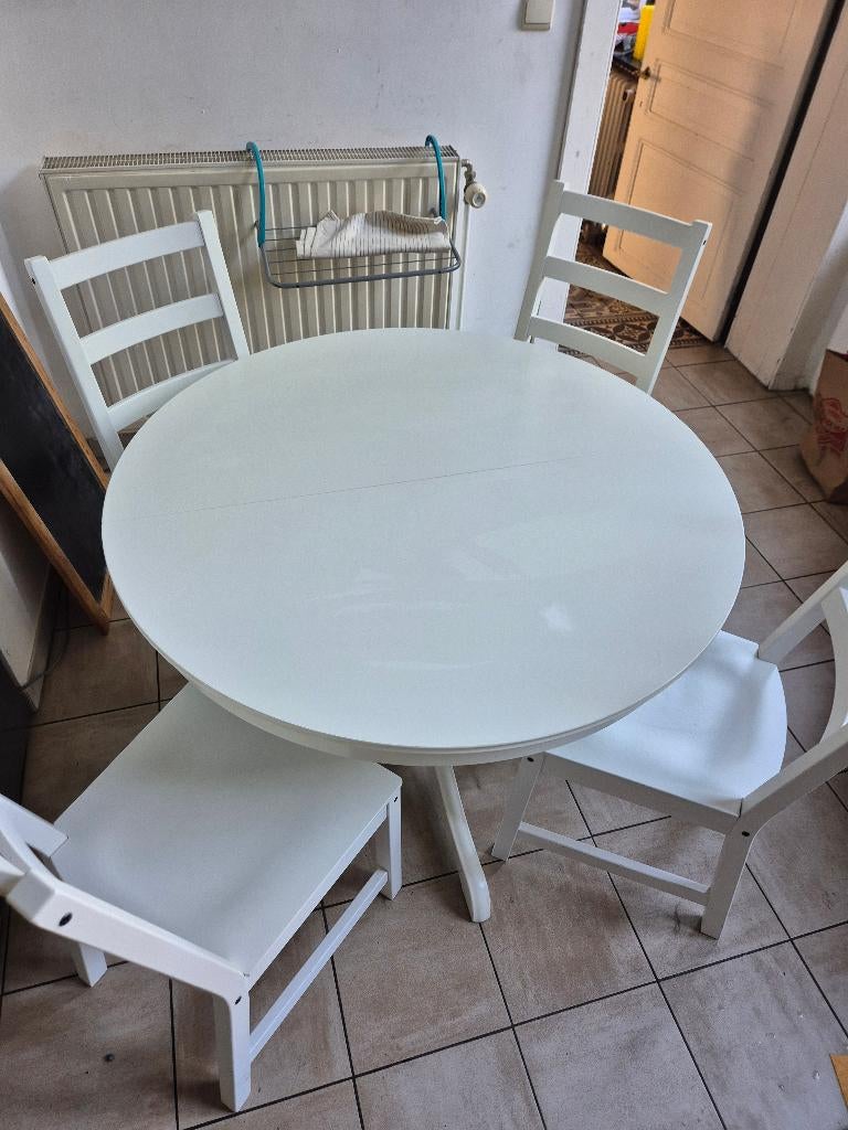 SAM BLANCHE - TABLE RONDE avec rallonge - 4 Ch - 1 Bahut, Ophalen, Zo goed als nieuw, 4 tot 6 stoelen