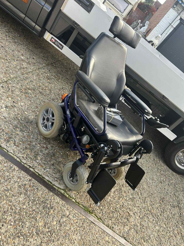 Rolstoelen, Ophalen, Zo goed als nieuw