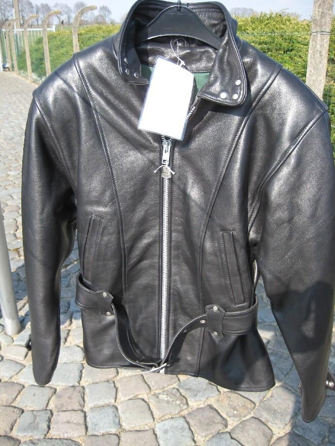 Veste de moto  cuir Richa taill 40 neuve. Étiquette toujours, Motos, Vêtements | Vêtements de moto, Manteau | cuir, Femmes, Neuf, avec ticket