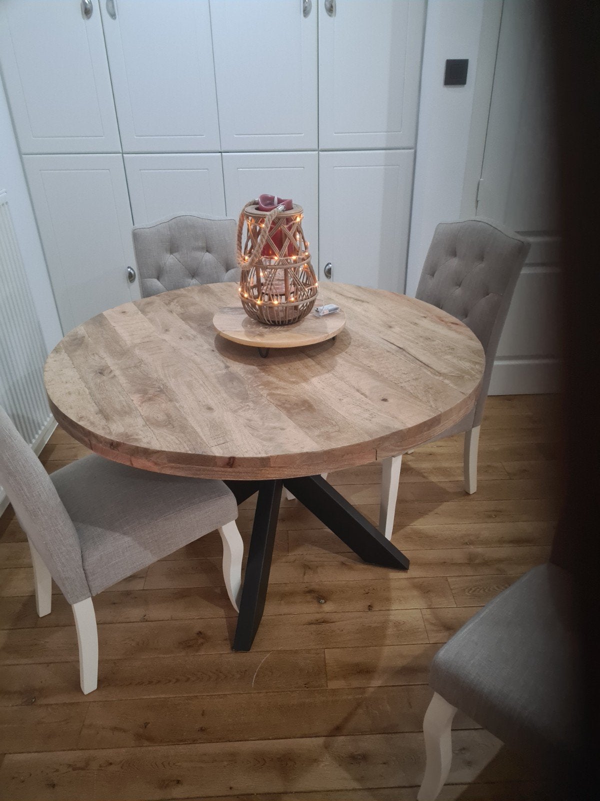 Eettafel uit massief mangohout, Huis en Inrichting, Ophalen of Verzenden