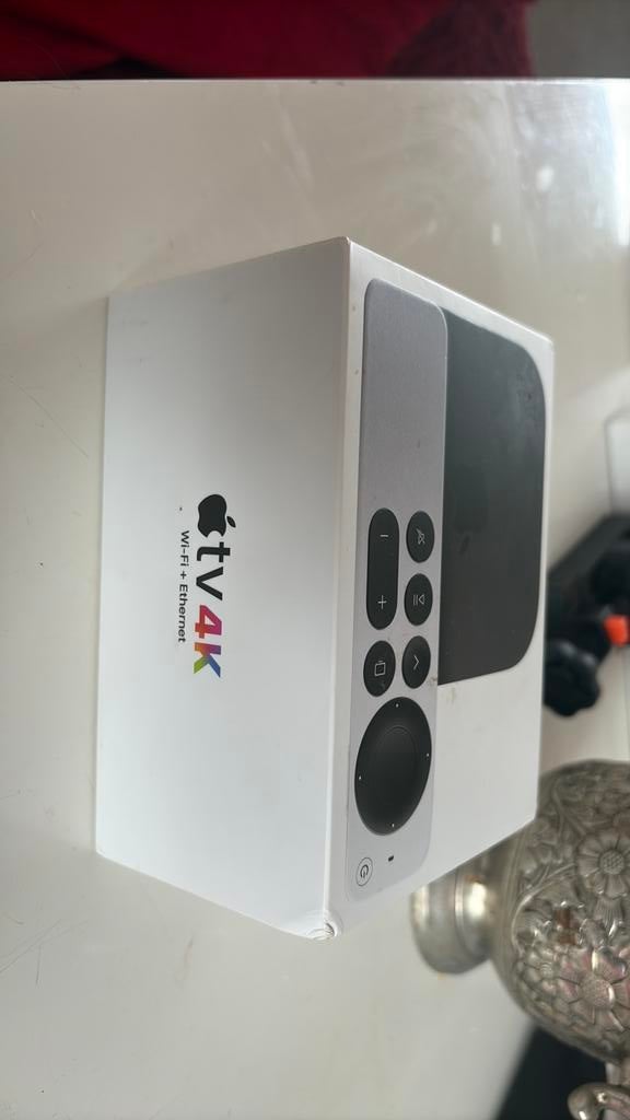 Apple TV 4k 128GB (2025)wifi + Elhernet  new!!, Ophalen, Zo goed als nieuw