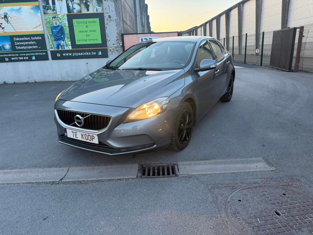Volvo V40 2.0D2 manueel 2018, Autos, 1385 kg, Argent ou Gris, Euro 6, Entreprise