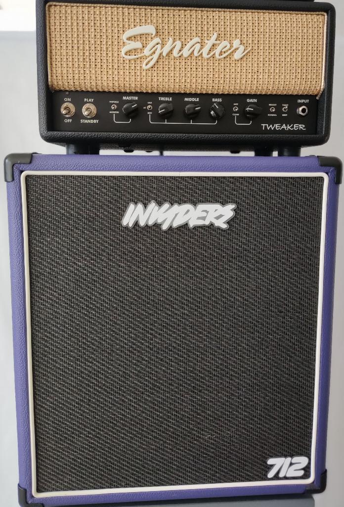 Ampli Egnater tweaker 15 avec Invaders 712, Musique & Instruments, Enlèvement, Comme neuf, Guitare