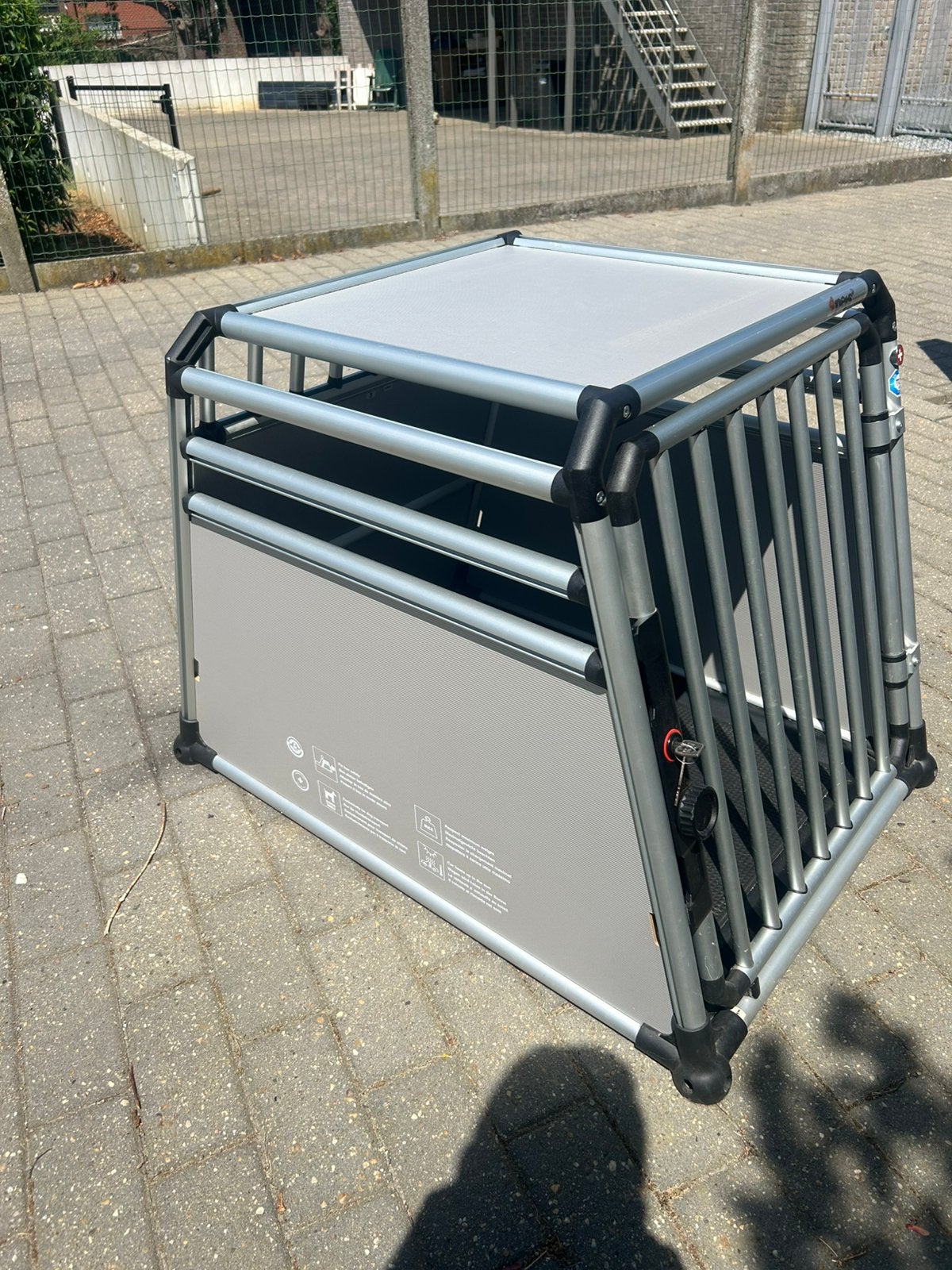 Hondenbench in nieuwstaat. Volledig in aluminium., Dieren en Toebehoren, Ophalen, Zo goed als nieuw