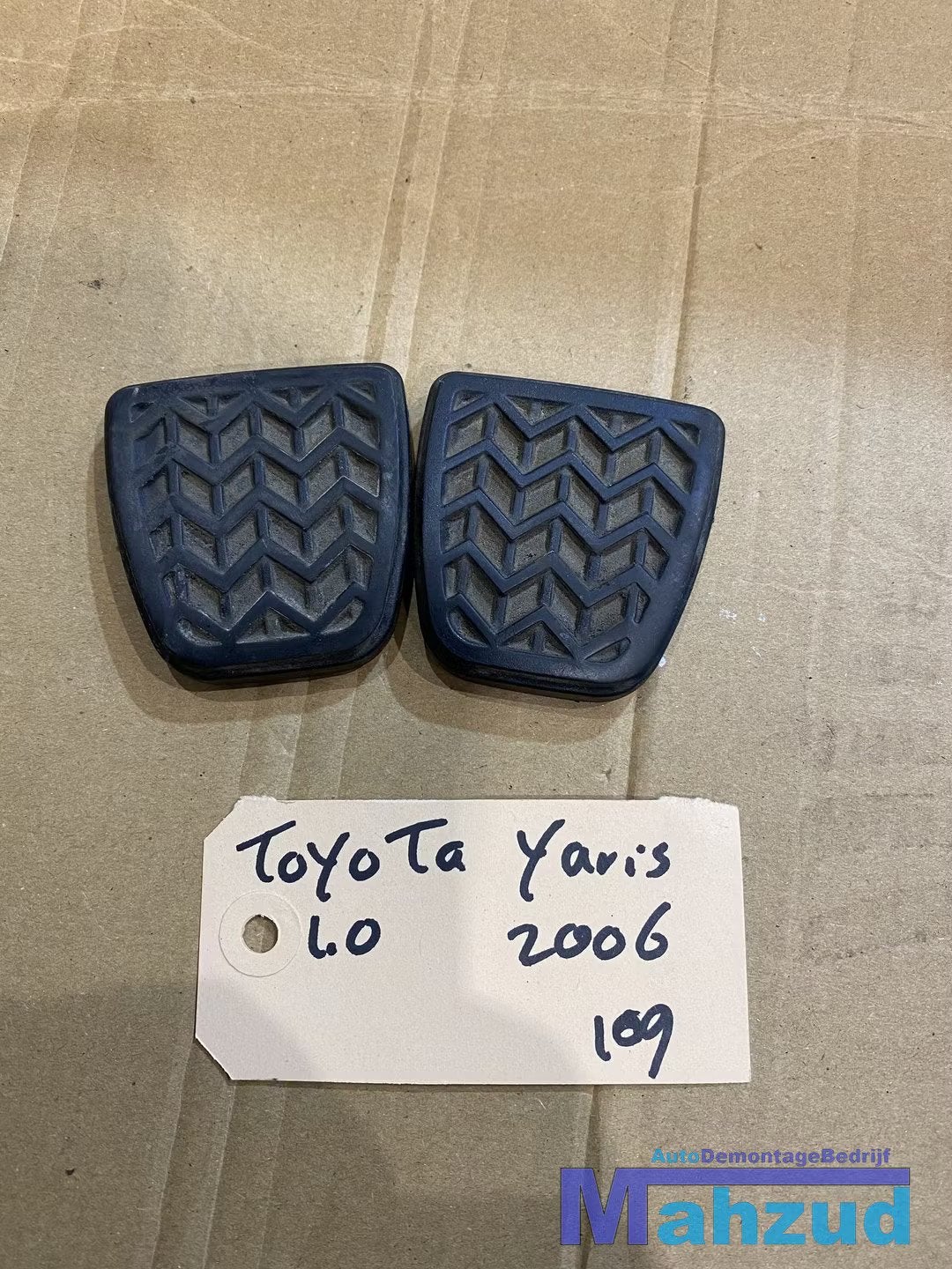 TOYOTA YARIS P9 Rempedaal koppelinspadaal rubber 3132152010, Auto-onderdelen, Info@toyota.co.jp, Gebruikt, Toyota Motor Corporation