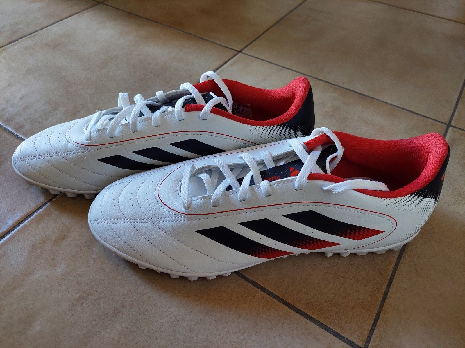 Adidas goletto ix voetbalschoenen, Sport en Fitness, Ophalen, Nieuw
