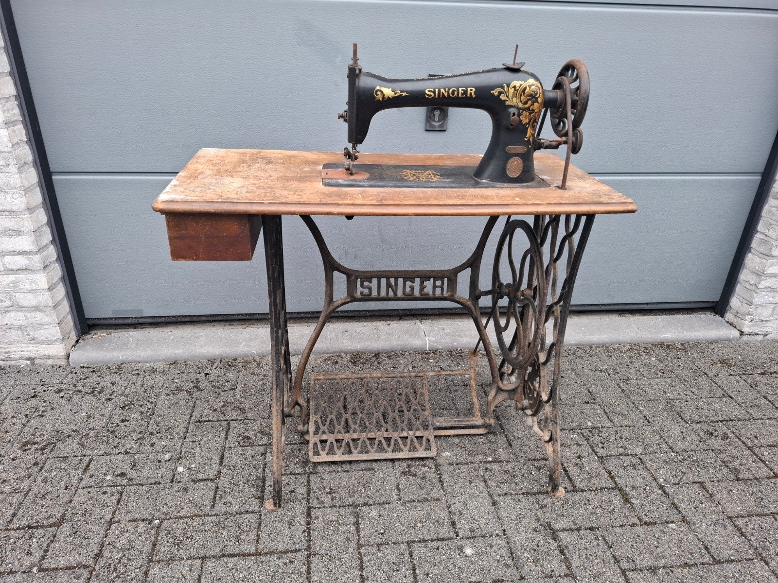 oude schoenmakersnaaimachine, Enlèvement