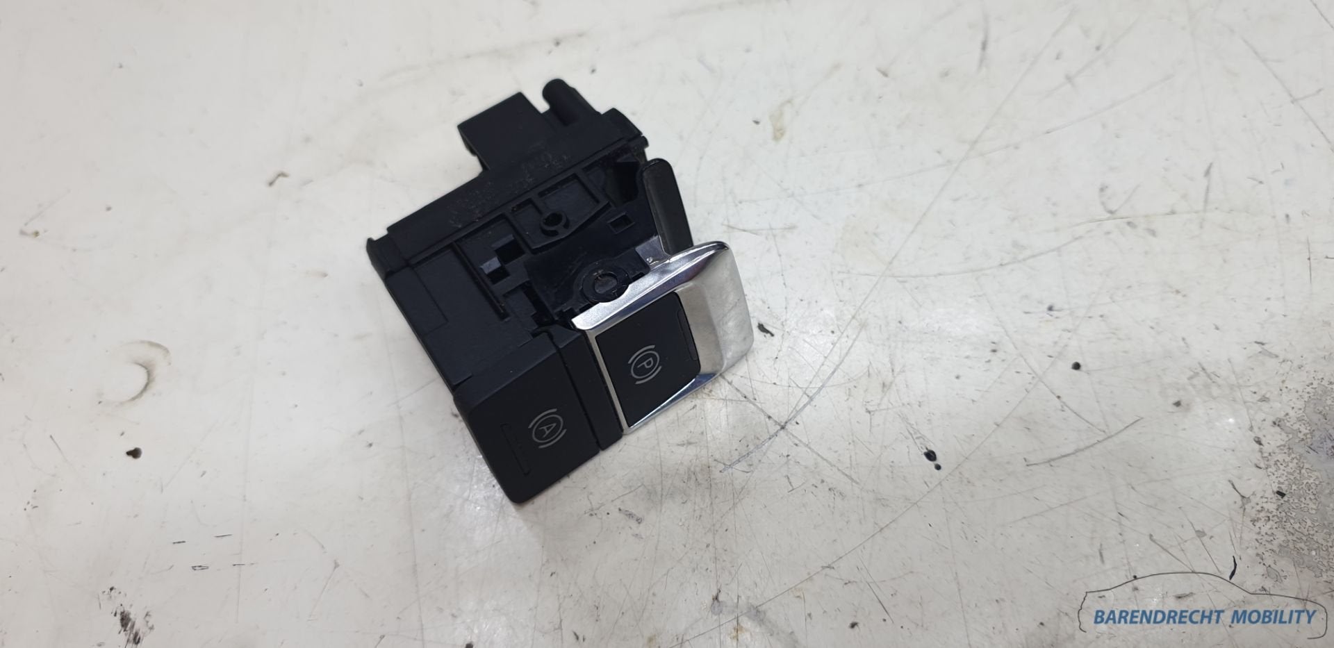 Elektronische handrem schakelaar Audi A6 C7 origineel gebrui, Gebruikt, AUDI AG, Auto-Union-Strasse 1
85045  Ingolstadt, DE, Audi