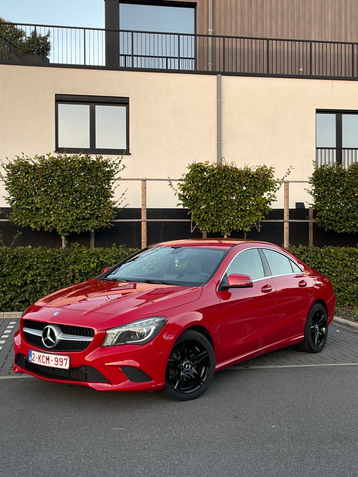 Mercedes Benz CLA 180 1.6 essence 2014 112000km, Autos, Rouge, CLA, Achat, Euro 6