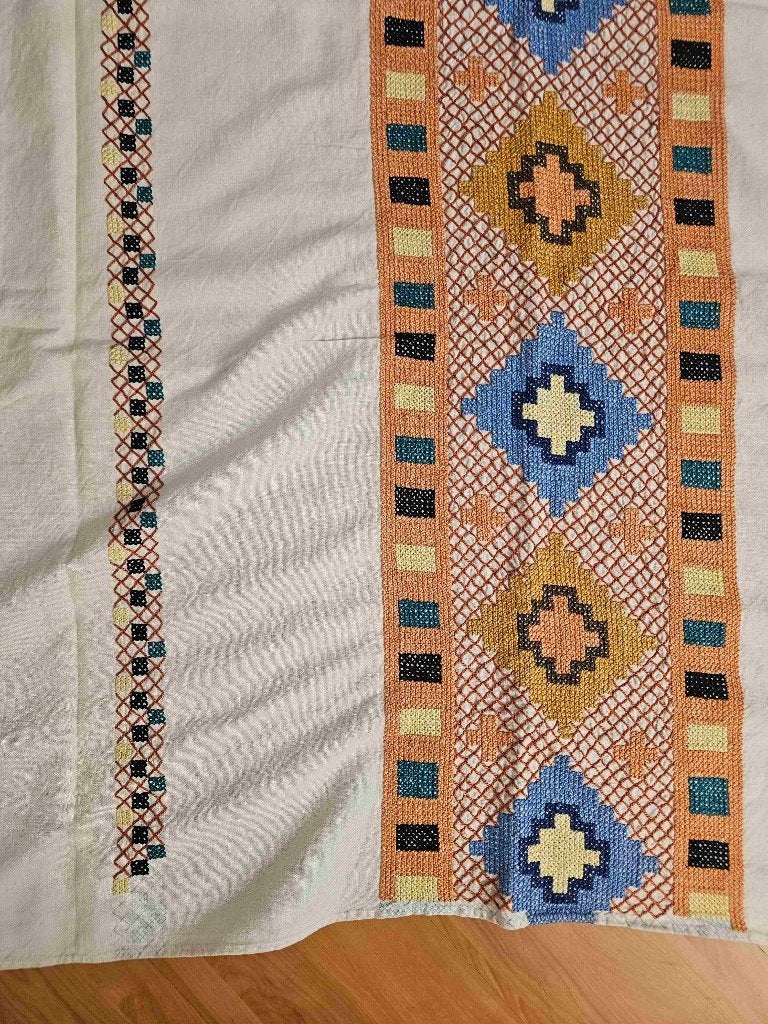 Tafelkleed traditionele vormen 197/147 cm, Huis en Inrichting, Gebruikt, Linnen, Ophalen of Verzenden, Rechthoek