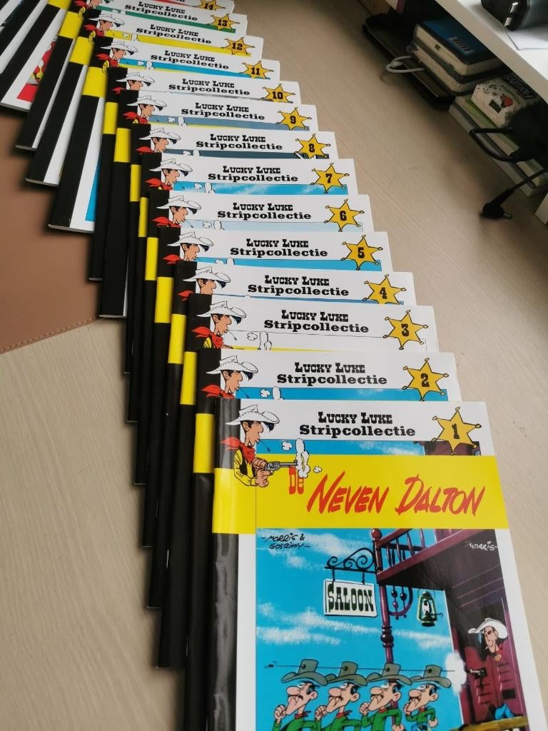 3 reeksen Suske & Wiske, De Blauwbloezen, Lucky Luke, Complete serie of reeks, Ophalen, Zo goed als nieuw