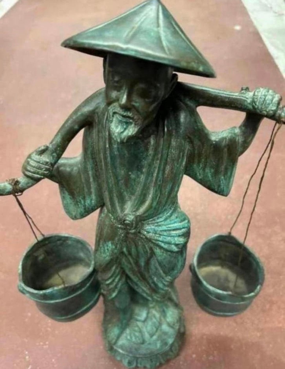 Ancienne statue bronze, Enlèvement, Bronze
