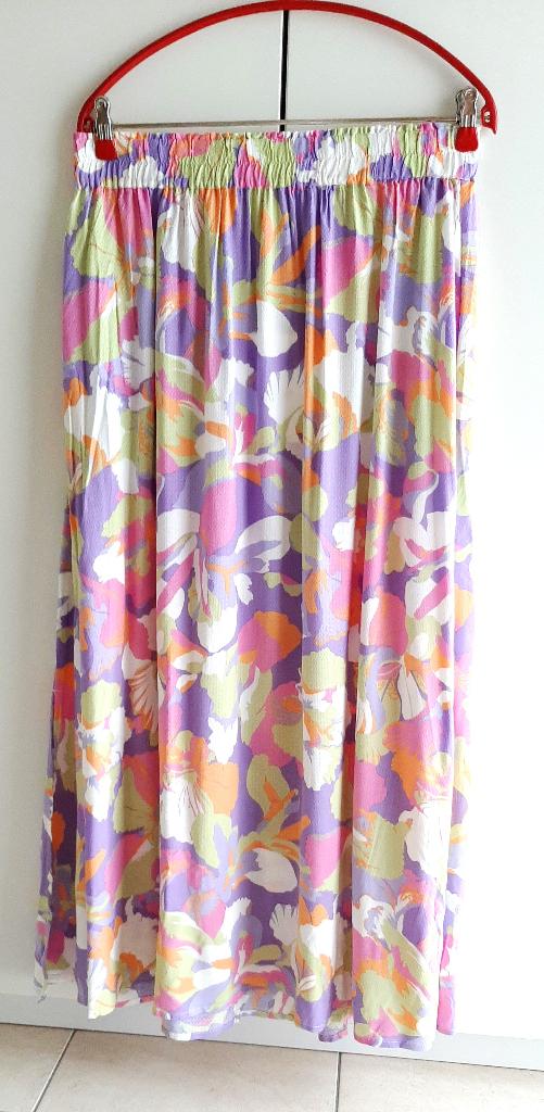 Te koop: Mooie gebloemde lange rok "Yassimuna", L, Kleding | Dames, Rokken, Ophalen, Maat 42/44 (L), Zo goed als nieuw, Roze